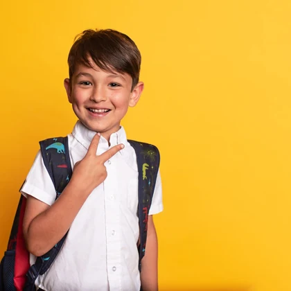 Anak laki-laki tersenyum, foto stok bukan peserta kelas Edu Ceria